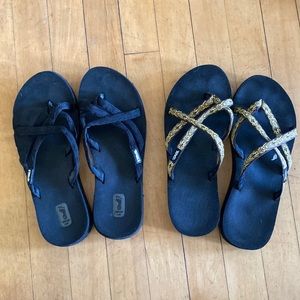 2 for 1 TEVA sandals 🩴